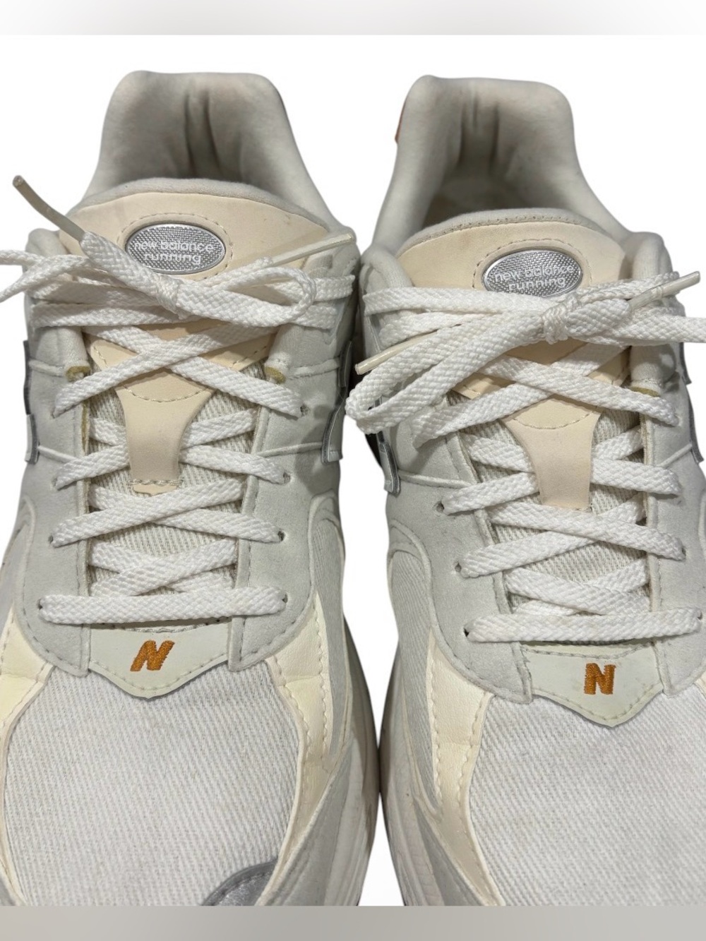 New Balance Off-White/Cream Sneakers with Tan Heel Tab - Picture 7 of 10